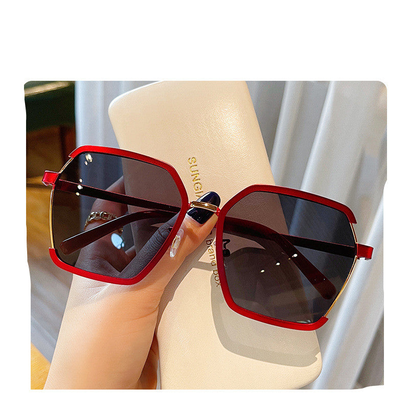 Vintage Half-Frame Oversized Sunglasses - Trendy & Protective - Red frame black grey
