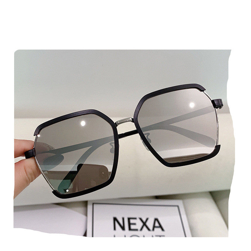 Vintage Half-Frame Oversized Sunglasses - Trendy & Protective